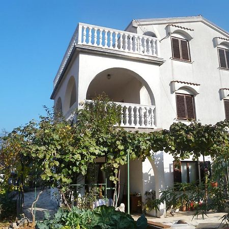 Malinska Apartment 1 Sveti Anton  Экстерьер фото