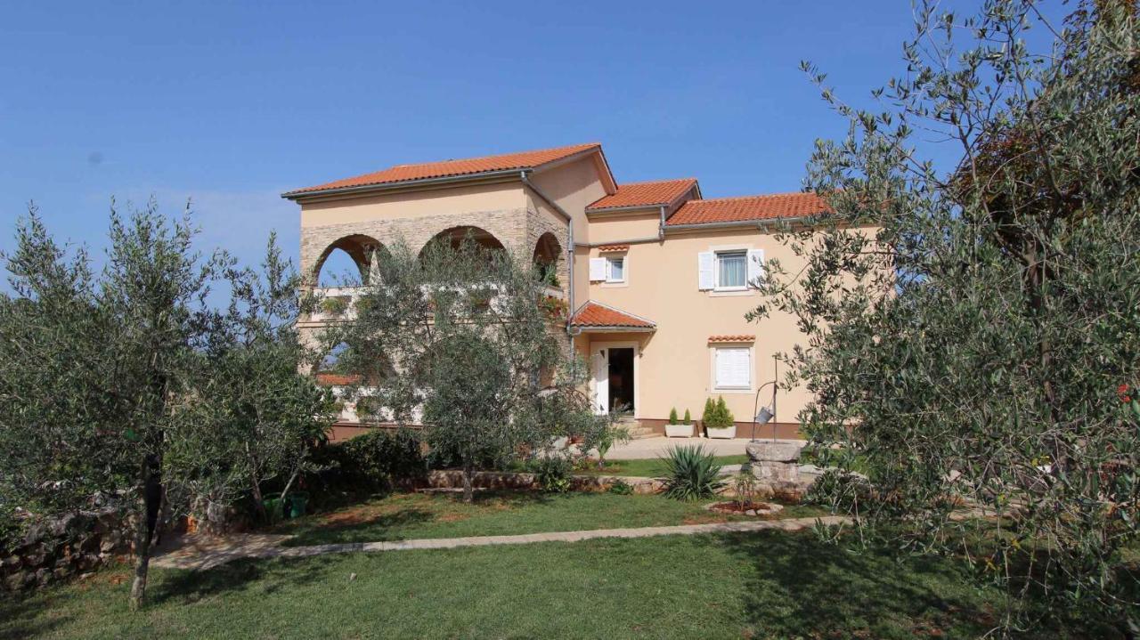 Malinska Apartment 1 Sveti Anton  Экстерьер фото