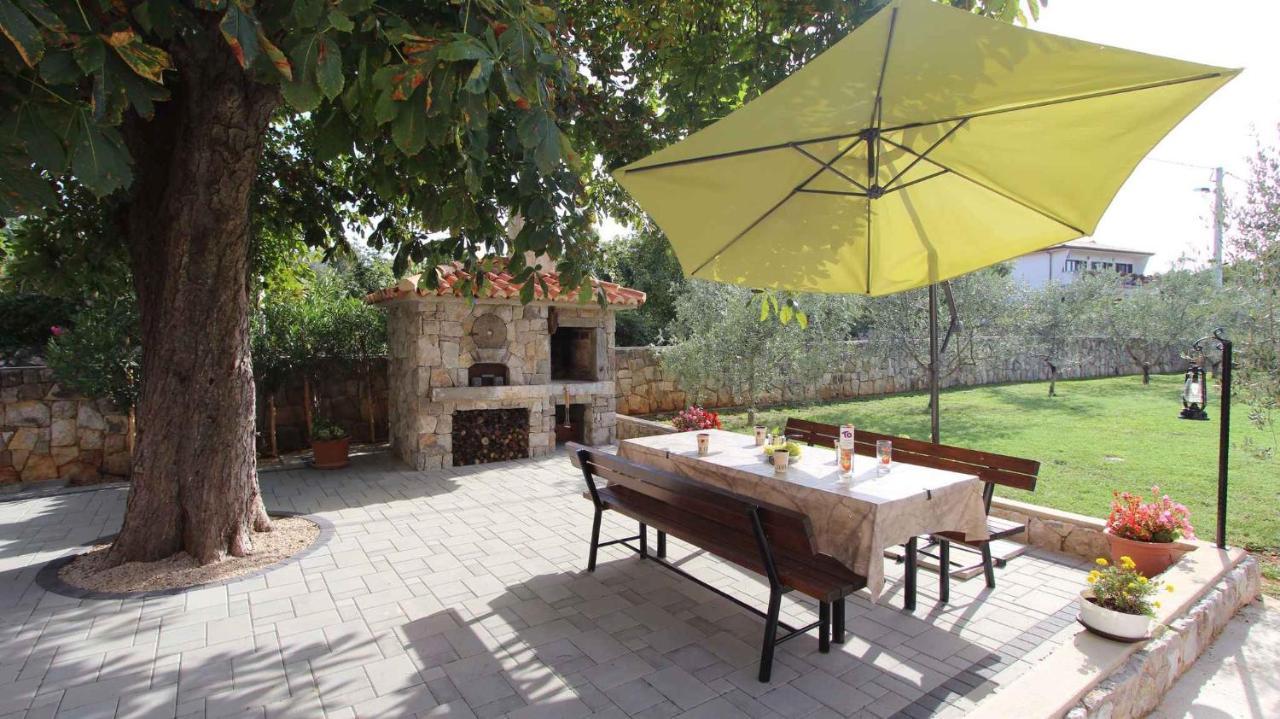 Malinska Apartment 1 Sveti Anton  Экстерьер фото