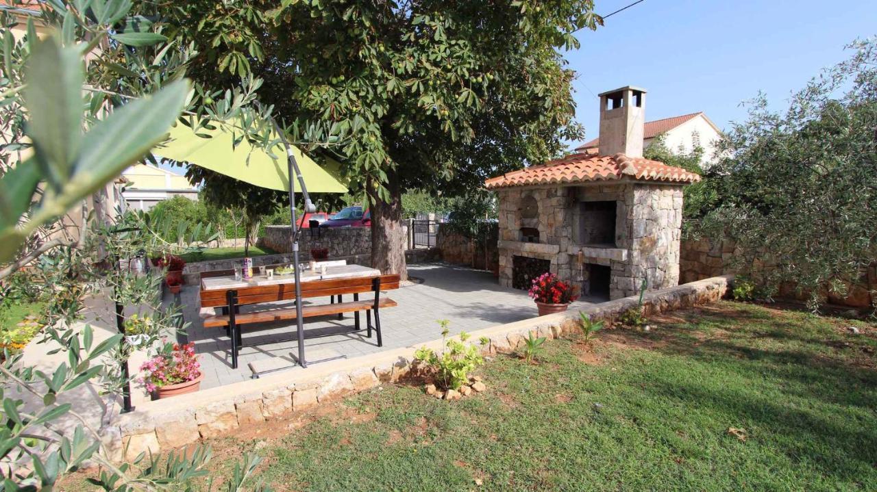 Malinska Apartment 1 Sveti Anton  Экстерьер фото