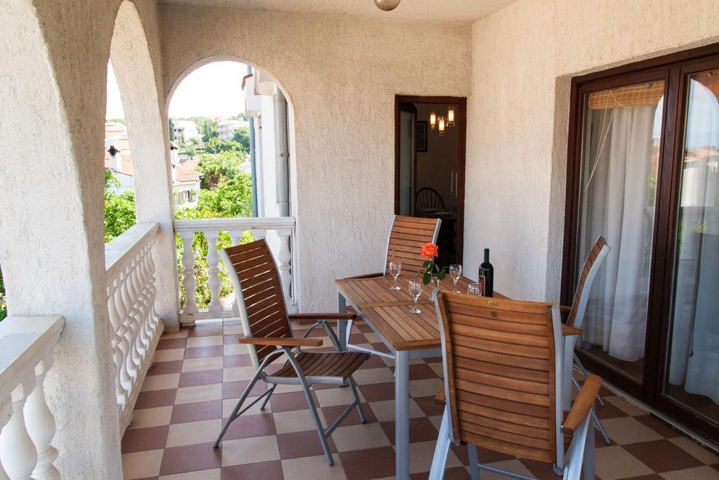 Malinska Apartment 1 Sveti Anton  Экстерьер фото