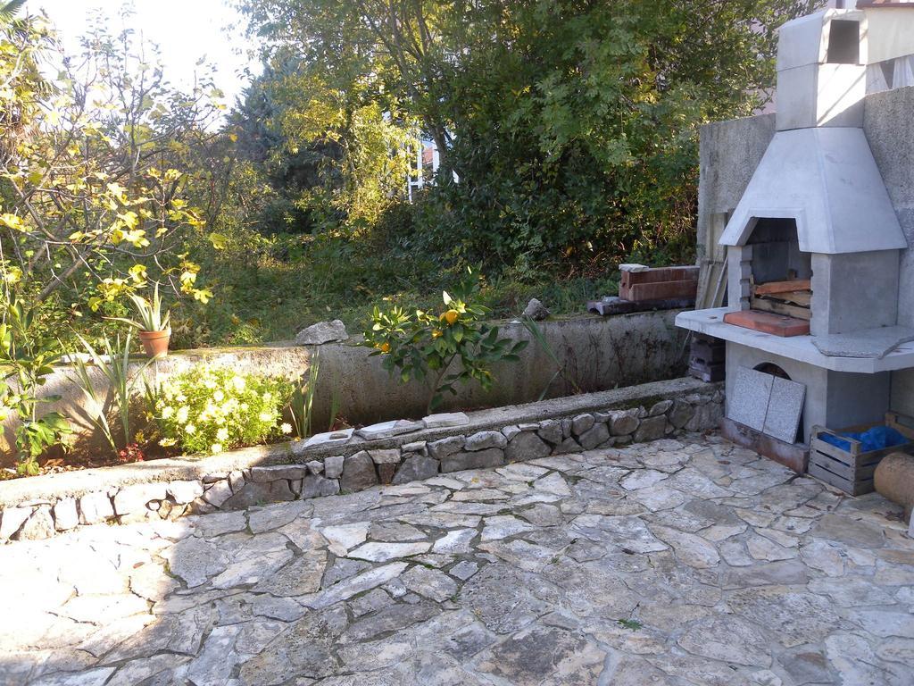 Malinska Apartment 1 Sveti Anton  Экстерьер фото