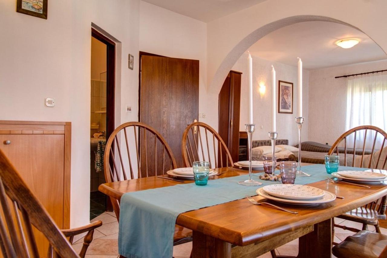 Malinska Apartment 1 Sveti Anton  Экстерьер фото